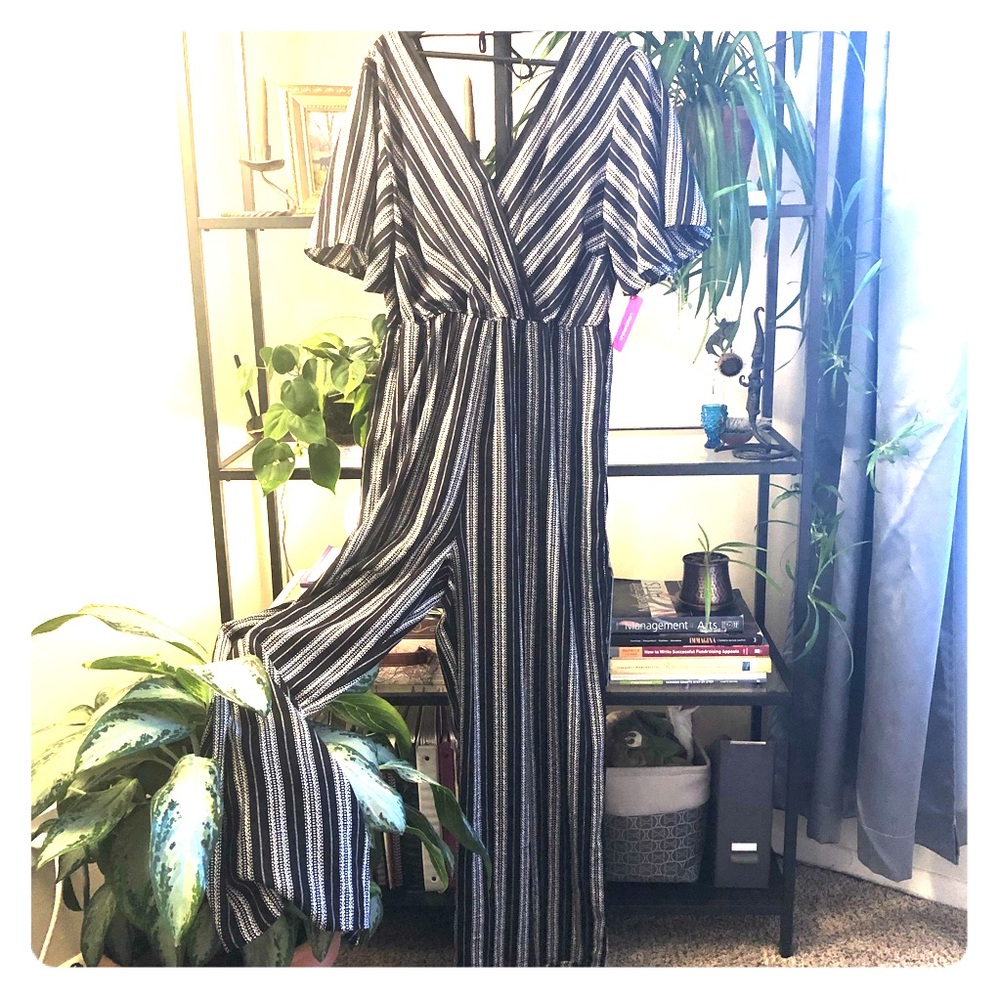 BRAND NEW: Black & White Striped Jumpsuit